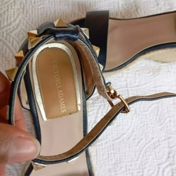 VICTORIA EDAMES Sandals Size 7 Kris Blue Leather Studded Wedge Ankle Strap - Picture 3 of 7